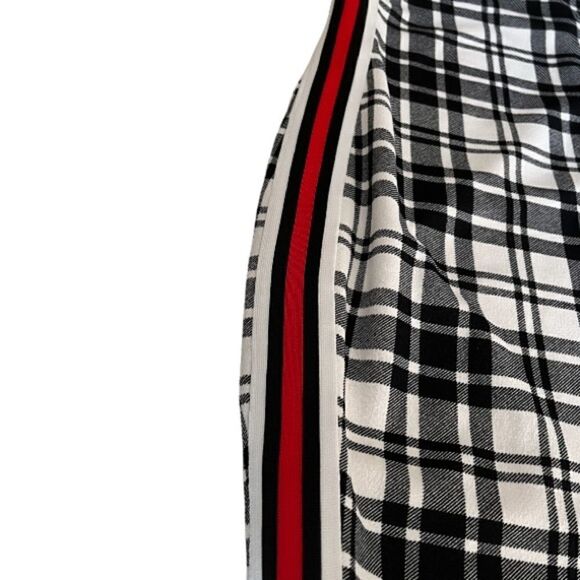 HEARTBEEPS Black and White Plaid Bodycon Dress with Red Side Stripe (M) - Picture 3 of 5